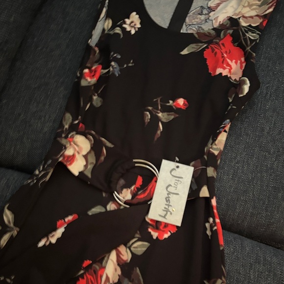 J for Justify Black Floral Jumpsuit - Picture 6 of 6